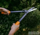 Fiskars PowerGear™ HS72 fogaskerekes sövénynyíró olló 1000596