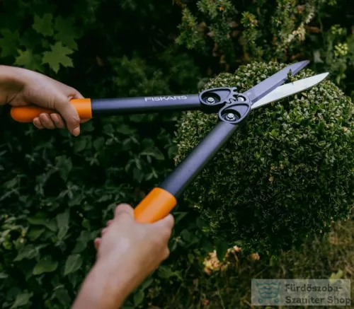 Fiskars PowerGear™ HS72 fogaskerekes sövénynyíró olló 1000596