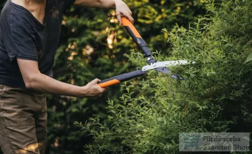 Fiskars PowerGearX™ HSX92 sövénynyíró olló 1023631