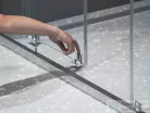 Ravak BLIX II NBLCP4 90x90 negyedköríves tolóajtós zuhanykabin, transparent üveg, fekete 3BM70300Z1