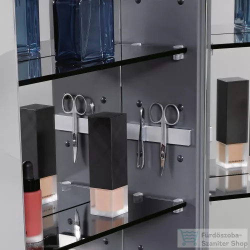 Geberit OPTION PLUS 120x70 cm-es 3 ajtós tükrös szekrény LED világítással,külső/belső tükörrel 500.592.00.1