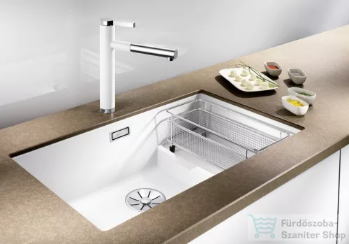Blanco SUBLINE 700-U Level SILGRANIT® mosogató medence alulról való beépítéshez, multifunkciós kosárral, fekete 526003