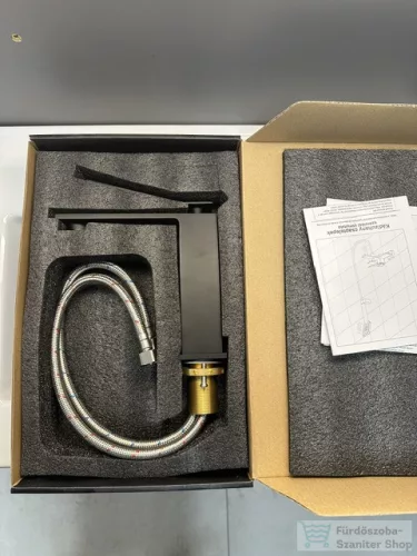 BEMUTATÓTERMI AREZZO design ROCKFIELD mosdócsaptelep, leeresztő nélkül, matt fekete AR-9901BL (esztétikai sérült)