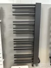 BEMUTATÓTERMI AREZZO design BLACKLINE 1200x502 törölközőszárító radiátor, matt fekete AR-BL12050