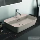 Ideal Standard IPALYSS 55x38 cm-es pultra ültethető mosdó leeresztő nélkül,Mink E2077V8