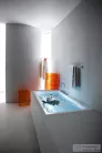 Laufen Kartell By Laufen 170x86 beültethető kád jobb sarokba, "solid surface" anyagból, megvilágított rejtett túlfolyóval, tartókerettel H2233310006161 ( 223331 )