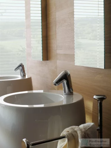 Laufen Ilbagnoalessi One 53x53x90 mosdó, integrált mosdólábbal H8119724001041 ( 811972 )