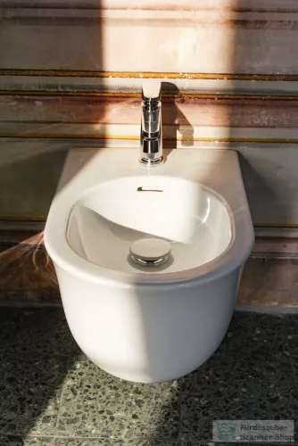 Laufen The New Classic fali bidé H8308510003021 ( 830851 )